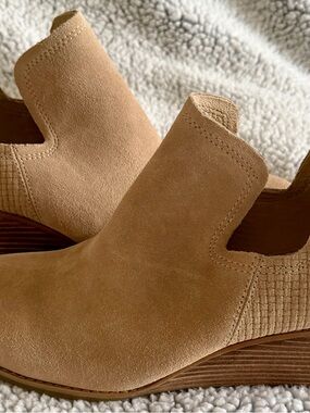 Toms Suede Tan Women's Wedge Booties - Comfort Slip-On